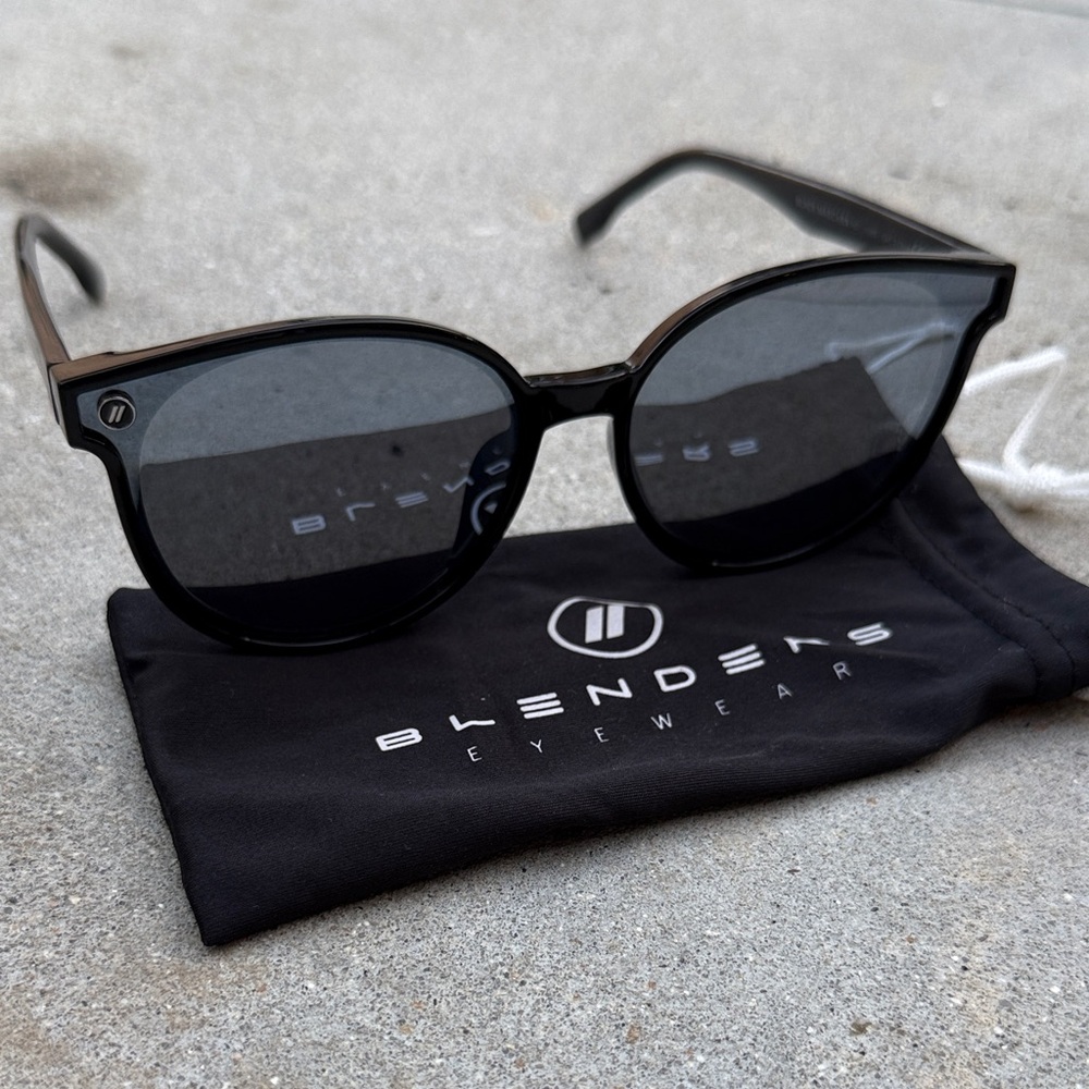 BLENDERS - BLACK MASCERA Sunglasses